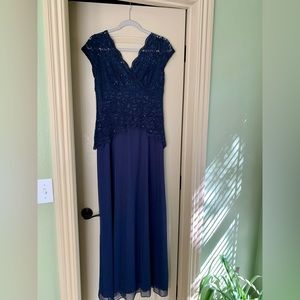 Size 8, Navy blue, Blu Sage evening gown